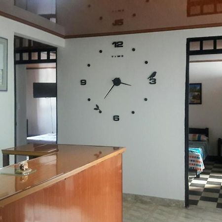 Hospedaje Santa Barbara Buga Zewnętrze zdjęcie