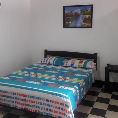 Hospedaje Santa Barbara Buga Zewnętrze zdjęcie